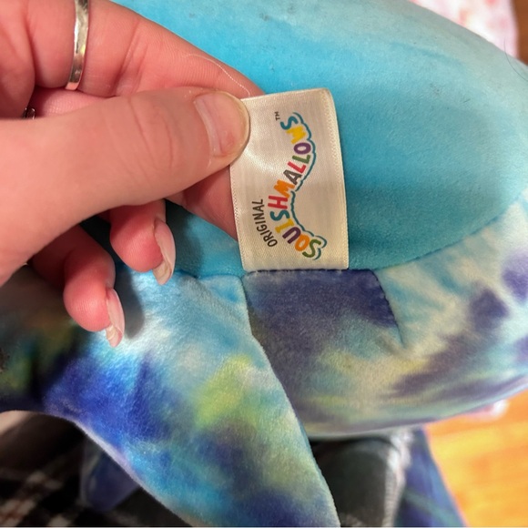 blue and white shark squishmallow - Picture 3 of 3